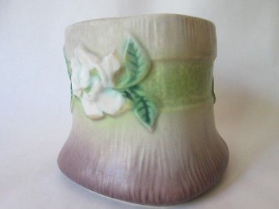 FLORAL PLANTER! Vintage ROSEVILLEART  pottery: matte GRAY GARDENIA pattern: EXC