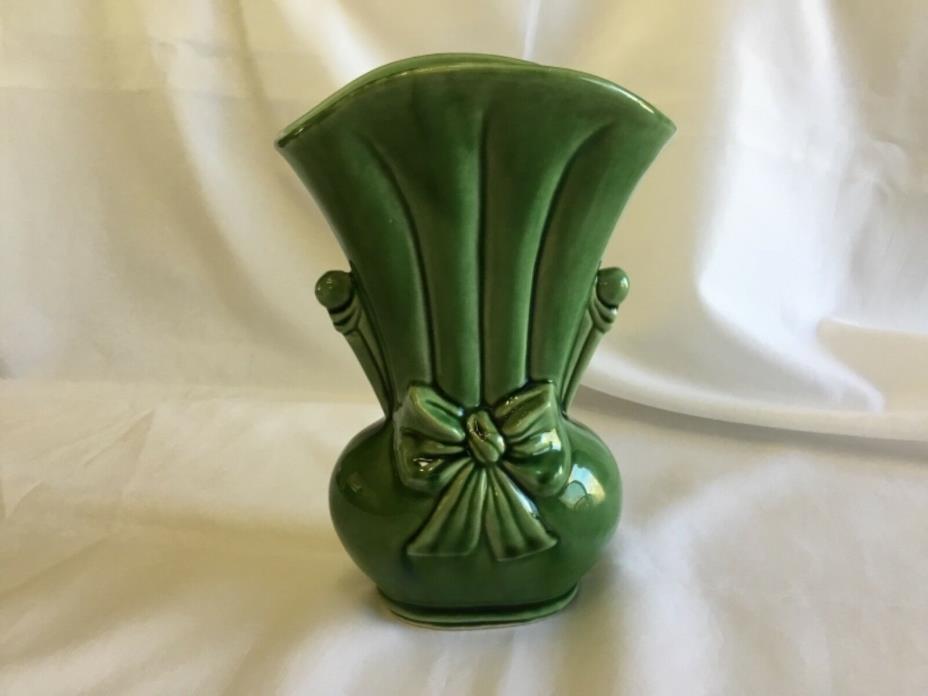 Vintage Shawnee U.S.A. 819 Art Pottery Vase W/Faux Handles Bows