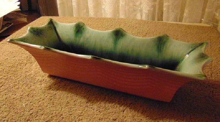 1973 Hull Pottery Scalloped Rectangular Garden Dish / Planter 14.75