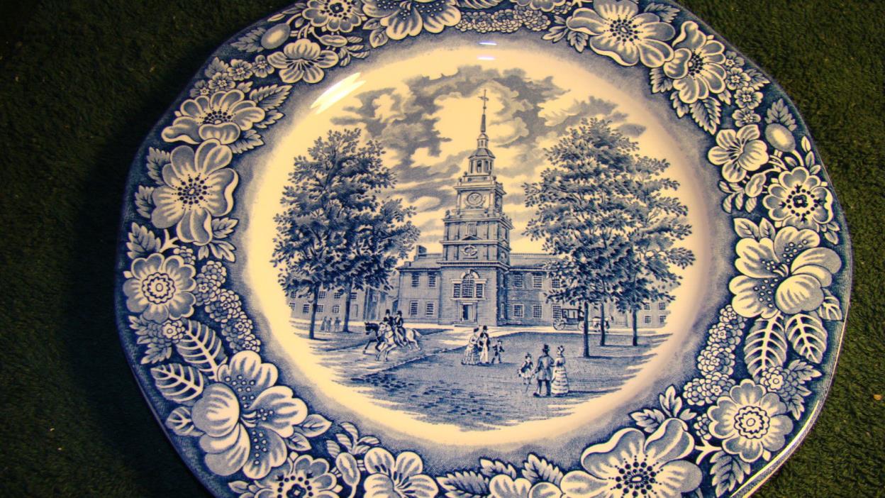 Beautiful Vintage Liberty Blue Independence Hall Plate Free Shipping!!!