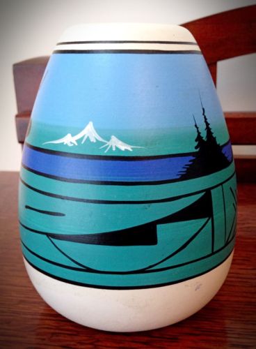 Signed Navajo Southwestern Art Pottery Vase 6