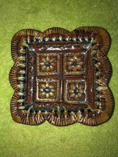 RARE AWA STUDIO HAND CRAFTED PLATE ARGYLE TEXAS 5.5” SQ SIGNED TERRIE ROBINSON