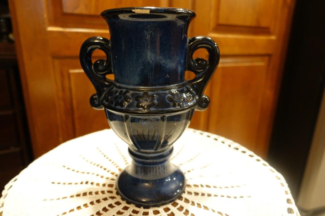 Pretty Shades of Blue Pottery Vase Handles ribbed Flower Patterns 9