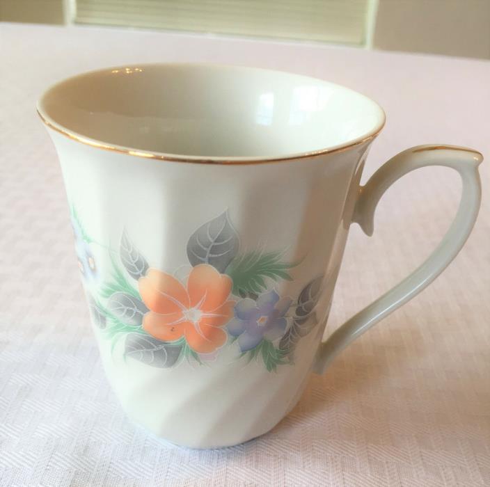 LYNNS FINE CHINA Mimosa pattern coffee mug with gold trim~crystal fine china