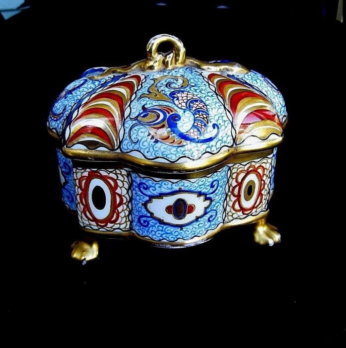 Dresden Trinket Box.....Germany....Footed....Beautiful Colors.....Good Condition