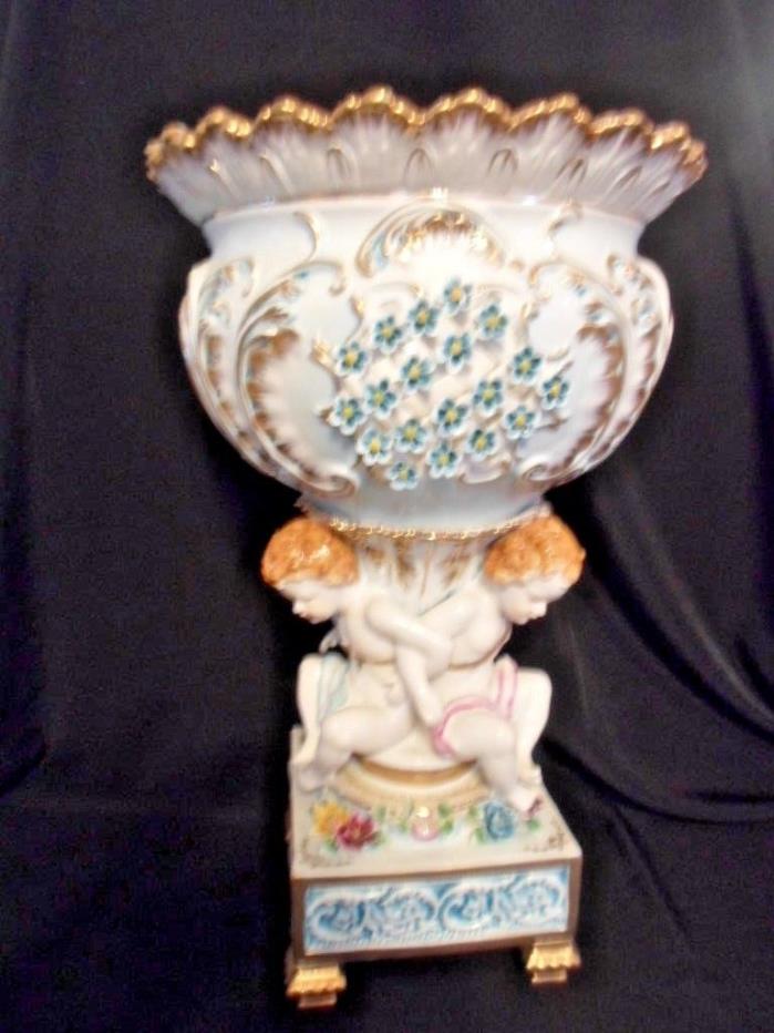 Antique Richard Klemm Dresden Porcelain Cherub Centerpeice Pedestal Bowl