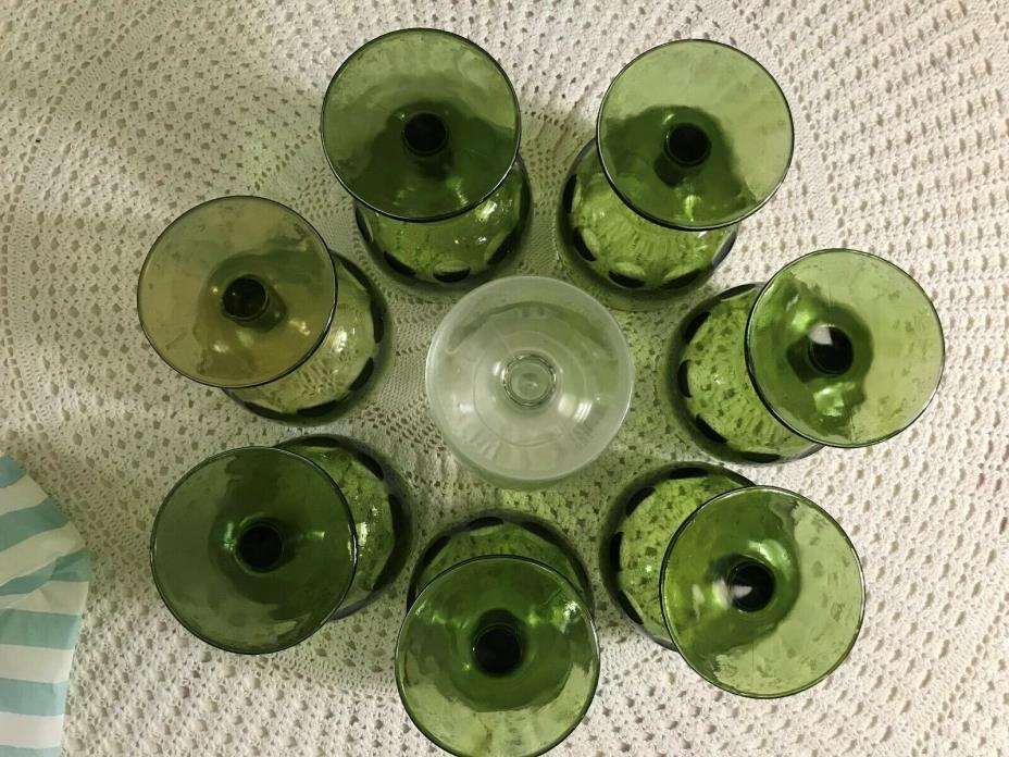 VTG  7 GREEN 1 CLEAR THUMBPRINT BEVERAGE GLASSES