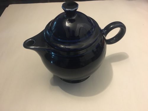 Fiesta Ware Cobalt Blue 36 oz Teapot w/ Lid