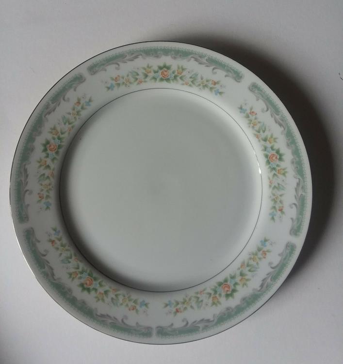 Roseville China of Japan ~ Dinner Plate ~ Translucent Fine China  #4135