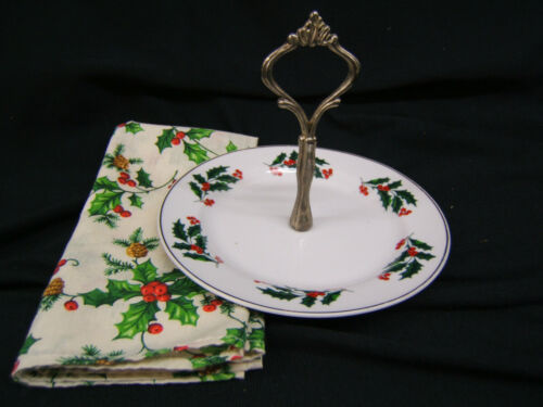 Christmas Holly Tidbit tray with handle Excellent Condition 7