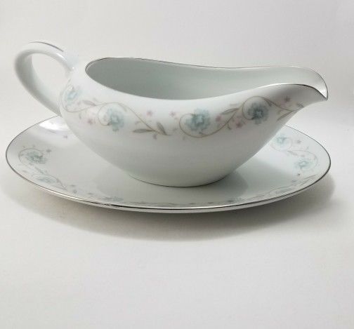 English Garden Fine China Gravy Boat with Under Plate 1221 Japan