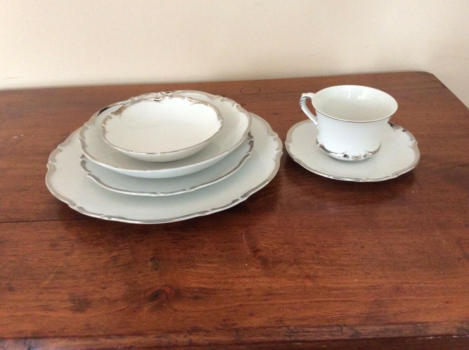 Harmony House Starlight 3656 6 Piece Place Setting White & Platinum Fine China