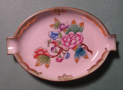 HEREND China VBO QUEEN VICTORIA Green PEONY BUTTERFLY Vintage Porcelain ASHTRAY