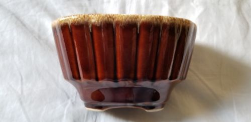 Vintage Hull 719 Drip Glaze Bowl