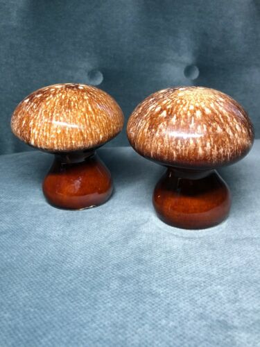Vintage Mushroom Shaped Salt And Pepper Shakers Hull Made In USA