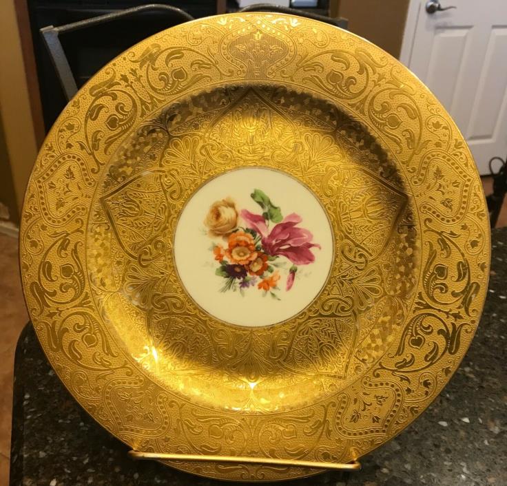 Vtg Hutschenreuther Selb Bavaria Heavy Gold Encrusted 10 7/8 Dinner Plate Floral