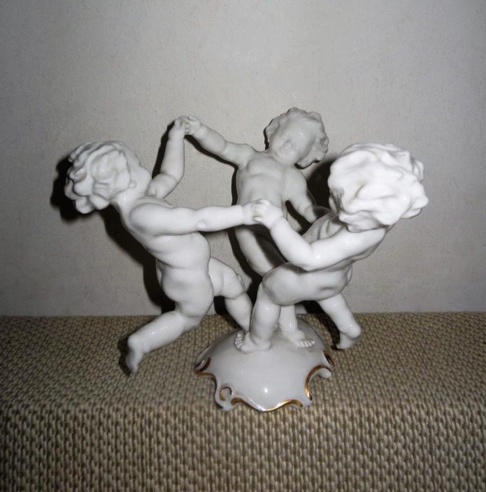 Hutschenreuther K.Tutter Blanc de Chine Porcelain Figural Group of Putti Dancing