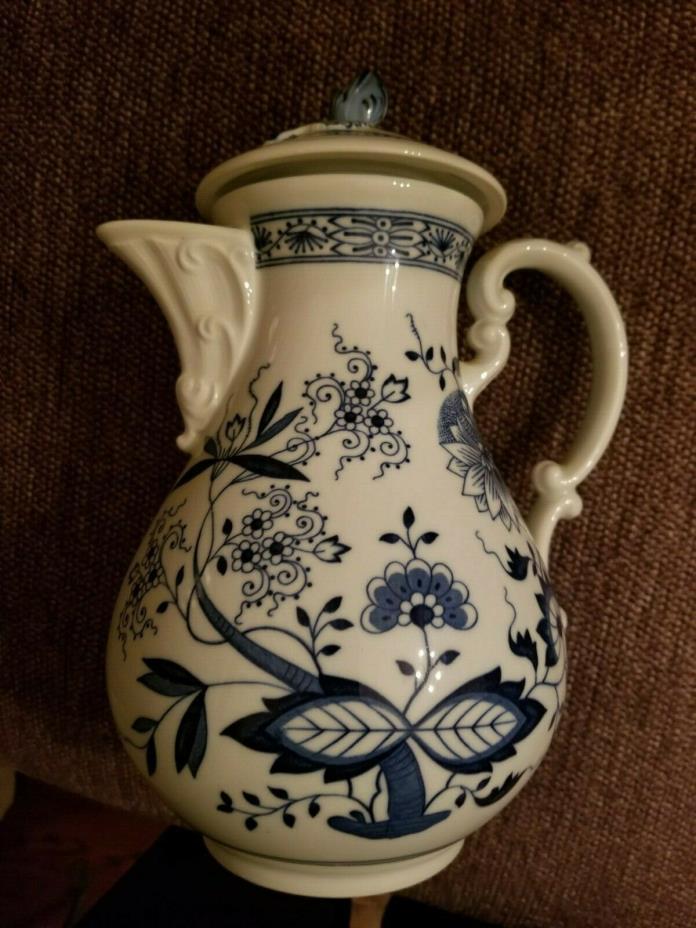 HUTSCHENREUTHER china BLUE ONION pattern Coffee Pot & Lid