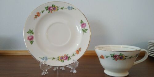 Edwin M Knowles Semi Vitreous China Co Set Of Cups & Saucers 'Serenade' In VGC