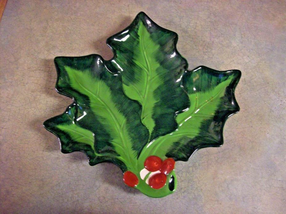CHRISTMAS HOLLY SERVING TRAY OR DISPLAY CHECK IT OUT
