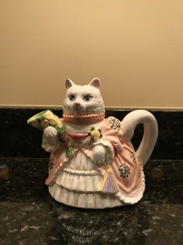 Lefton Musical Cat Teapot