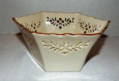 LENOX Shelburne 6 Sided Hexagon Ivory Bowl With Cutouts And 24K Gold Trim U.S.A.