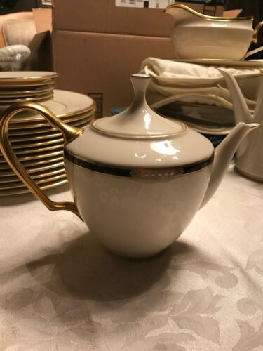 HANCOCK Presidential Collection Tea Pot  LARGE 7