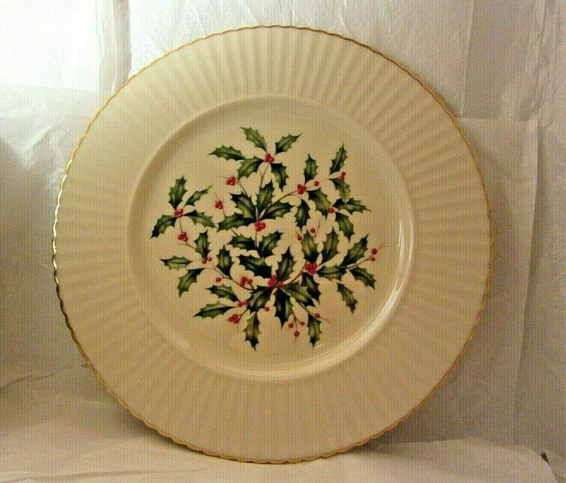 Lenox HOLLYBERRY Dinner Plate 10 7/8” Fluted Scalloped Edge Christmas Holiday