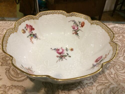 Lenox Mayence Bowl Smithsonian Institutions Collection Floral Size 8 1/2”