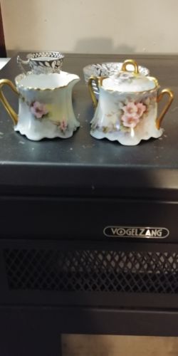 STUNNING BAVARIAN HAND PAINTED CREAMER AND COVERED SUGAR WITH HEAVY GOLD& ROSES