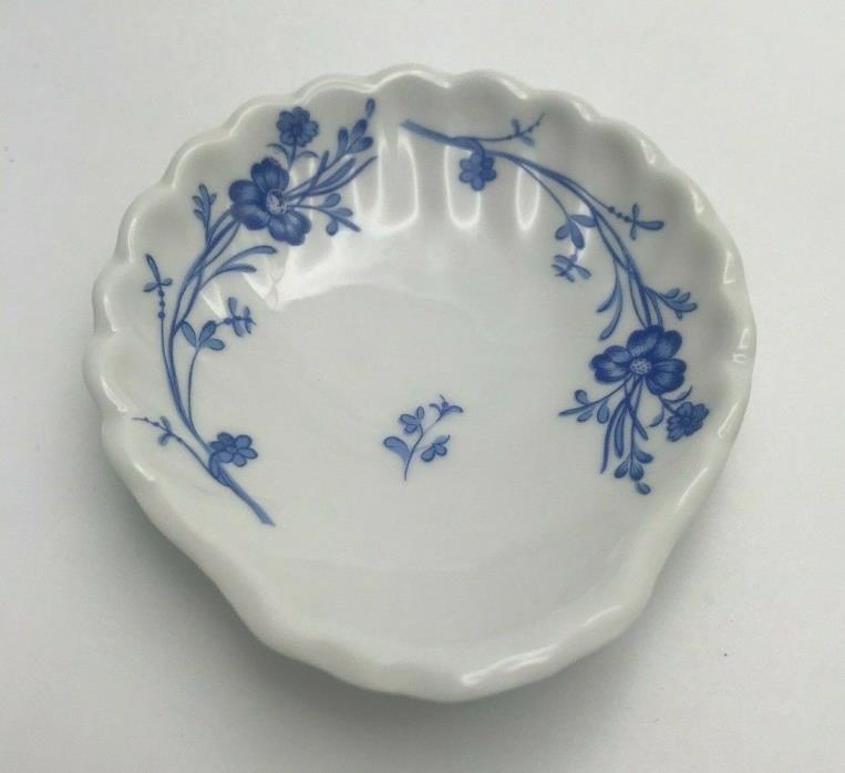 Vtg LIMOGES FRANCE White Shell Soap Trinket Dish White Blue Flowers