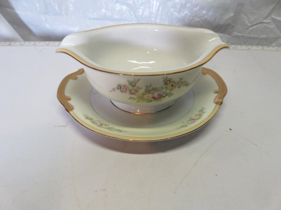 Meito China Gravy Boat under plate gold trimmed hand painted Japan
