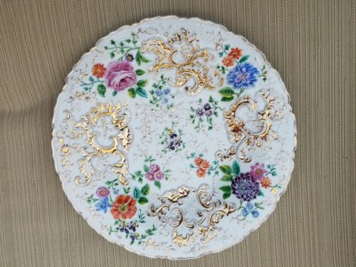 ANTIQUE GERMAN MEISSEN ROCOCO PORCELAIN RELIEF GILT PAINTED FLORAL PLATE