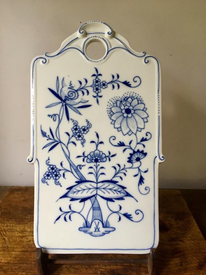 Meissen Blue Onion Porcelain Cheese Board, crossed sword marks