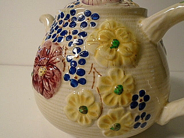 Antique Sadler Tea Pot England Raised Floral on Ribbed Pot Nice