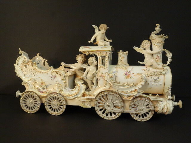 SAXE MEISSEN 1850 CHINA LOCOMOTIVE AND TENDER WITH CUPIDS 16