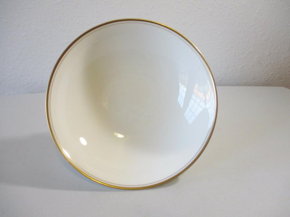Mikasa Vassar 108 Round Serving Bowl 8 3/8