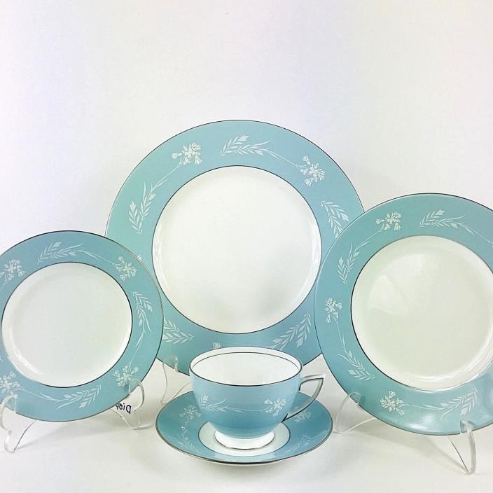 Minton Turquoise Cameo Bone China 5 Piece Place Setting -Very Rare - Excellent