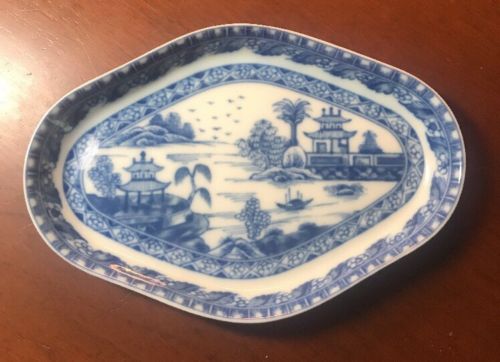 Mottahedeh Trinket Dish 7 1/2” Vista Alegre VA Historic Charleston Blue/White