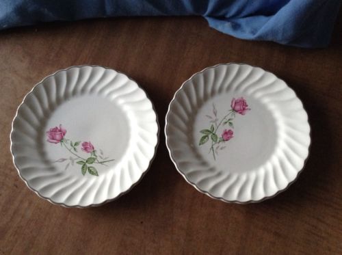 Set Of Two Vintage Swirled Lunch Dessert Plates Pink Roses Silver Trim 6