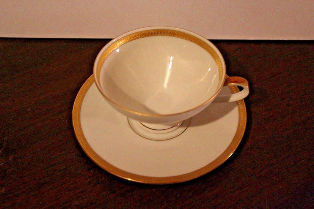 Beautiful Rare Coreling Fine China Forever Pattern Footed Cup Saucer Set Bavaria