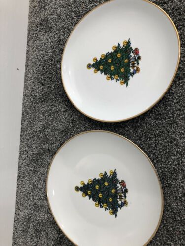 Set Of 2 Bc Clark Christmas Tree Plates 2007 And 2001 Limited Editions