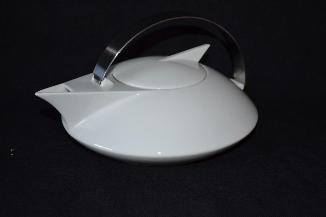 Vintage UFO White Porcelaine Teapot Ranmaru Japan Mid-70'