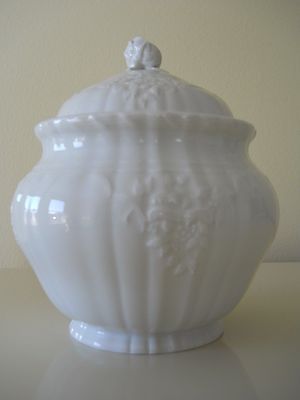 Ivory Fine China Sugar Bowl with Flower-topped Lid