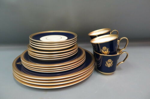 (4) 5 Pc Place Settings Pickard Gold US Seal Dinner Salad Bread Plate Cup Saucer