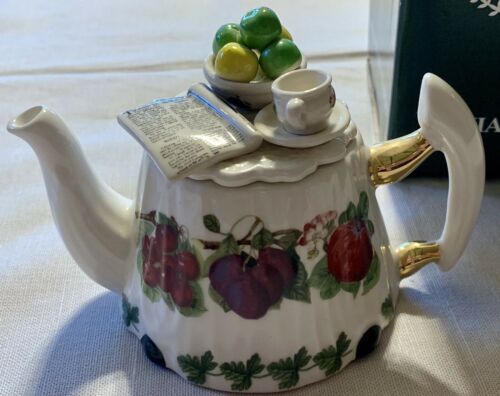 Portmeirion Ret. Handmade England Colectible Miniature Teapot Botanic Garden