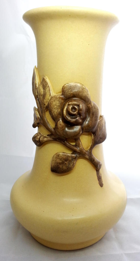Red Wing Pottery Georgia Rose Group Vase, Yellow 196, Medallion Line Rumrill