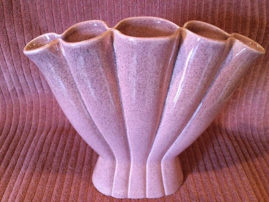 Vintage Red Wing Pottery 416 Fan Vase 10