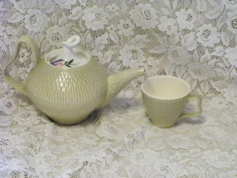 VINTAGE RED WING POTTERY GREEN BASKET WEAVE CREAMER AND SUGAR