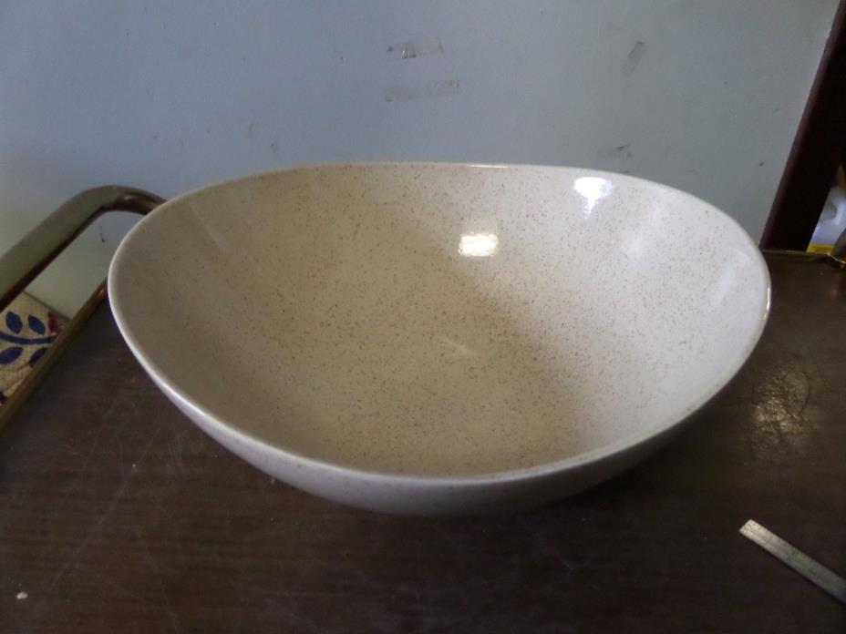 Red Wing Pottery Tan Ivory Speckled Flecked Serving Bowl 12